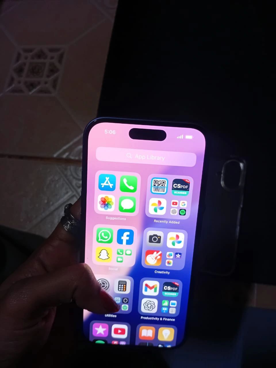 iPhone 16 (128GB)